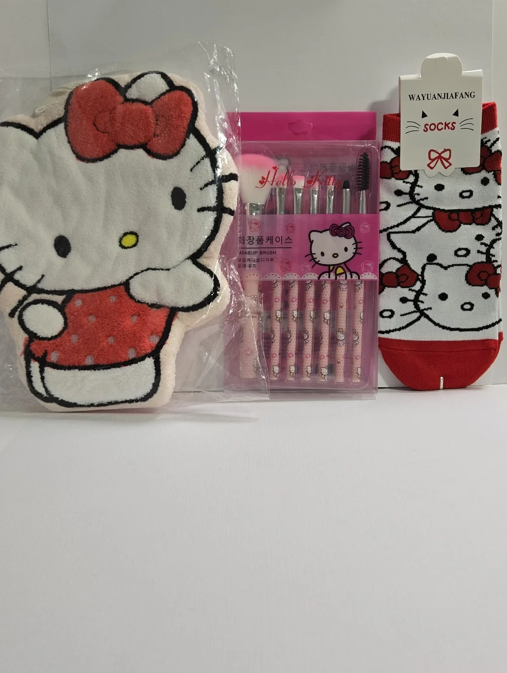 3 Piece Hello Kitty Lot Self Care Beauty Bundle ALL NWT